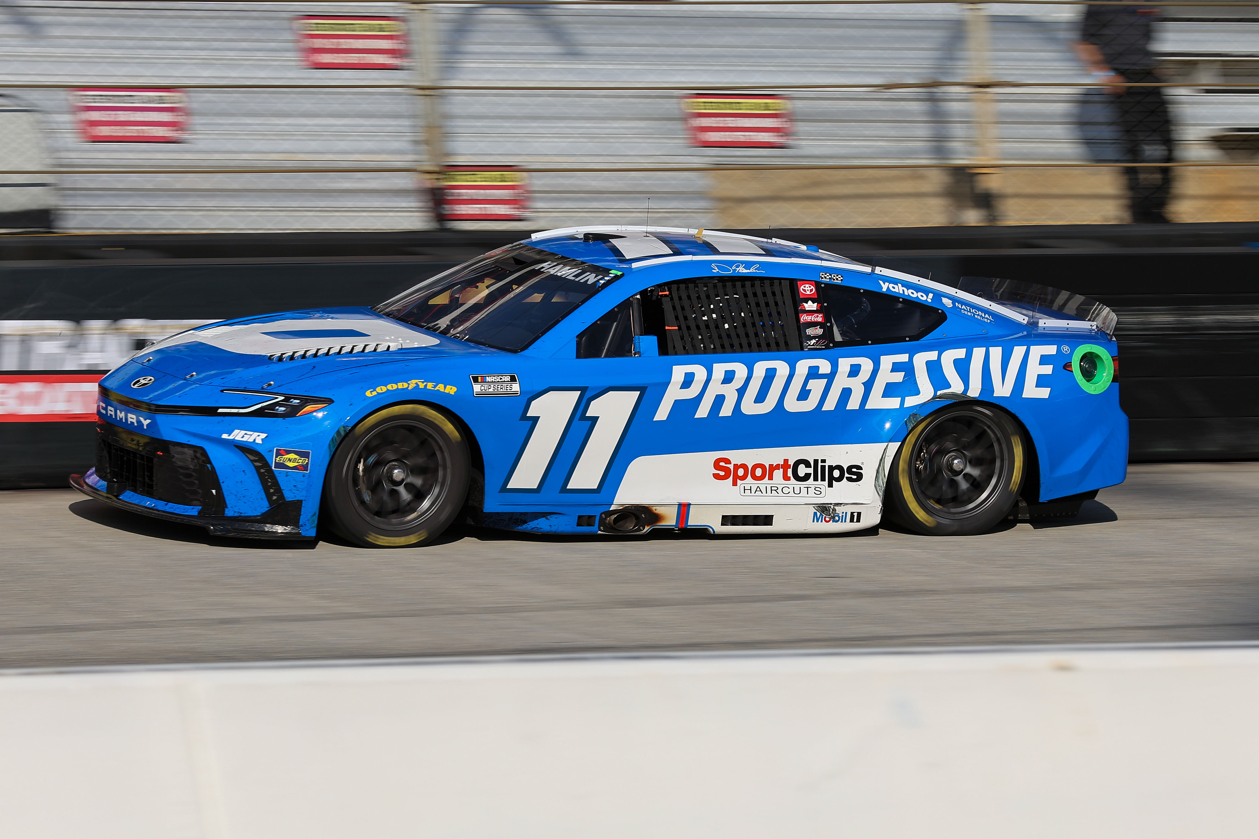 Denny Hamlin- NASCAR: Food City 500 - Source: Imagn